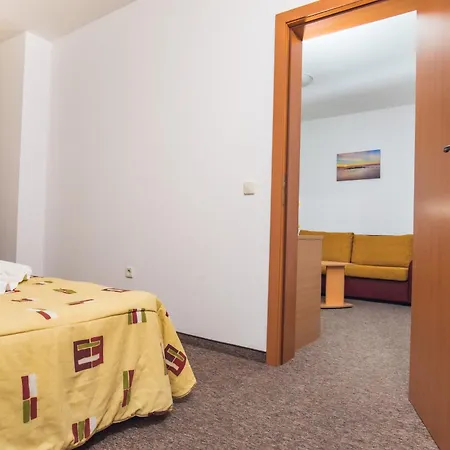 Martina בית הארחה נסבר